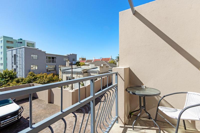2 Bedroom Property for Sale in Sea Point Western Cape